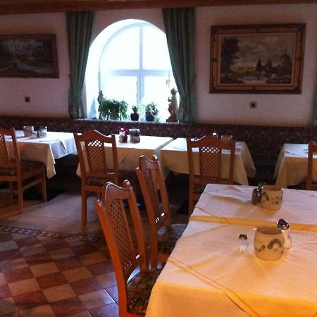 Hotel Preishof Kirchham Extérieur photo