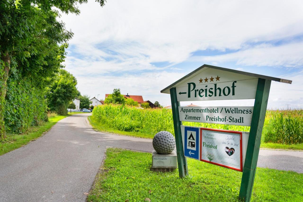 Hotel Preishof Kirchham Extérieur photo