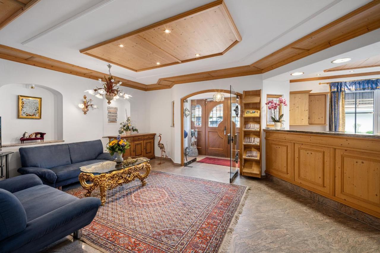 Hotel Preishof Kirchham Extérieur photo