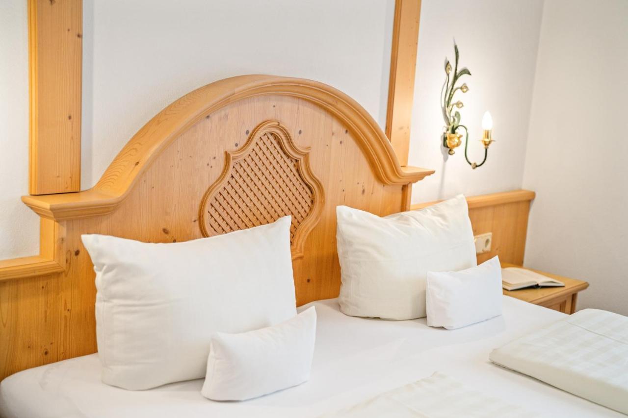 Hotel Preishof Kirchham Extérieur photo