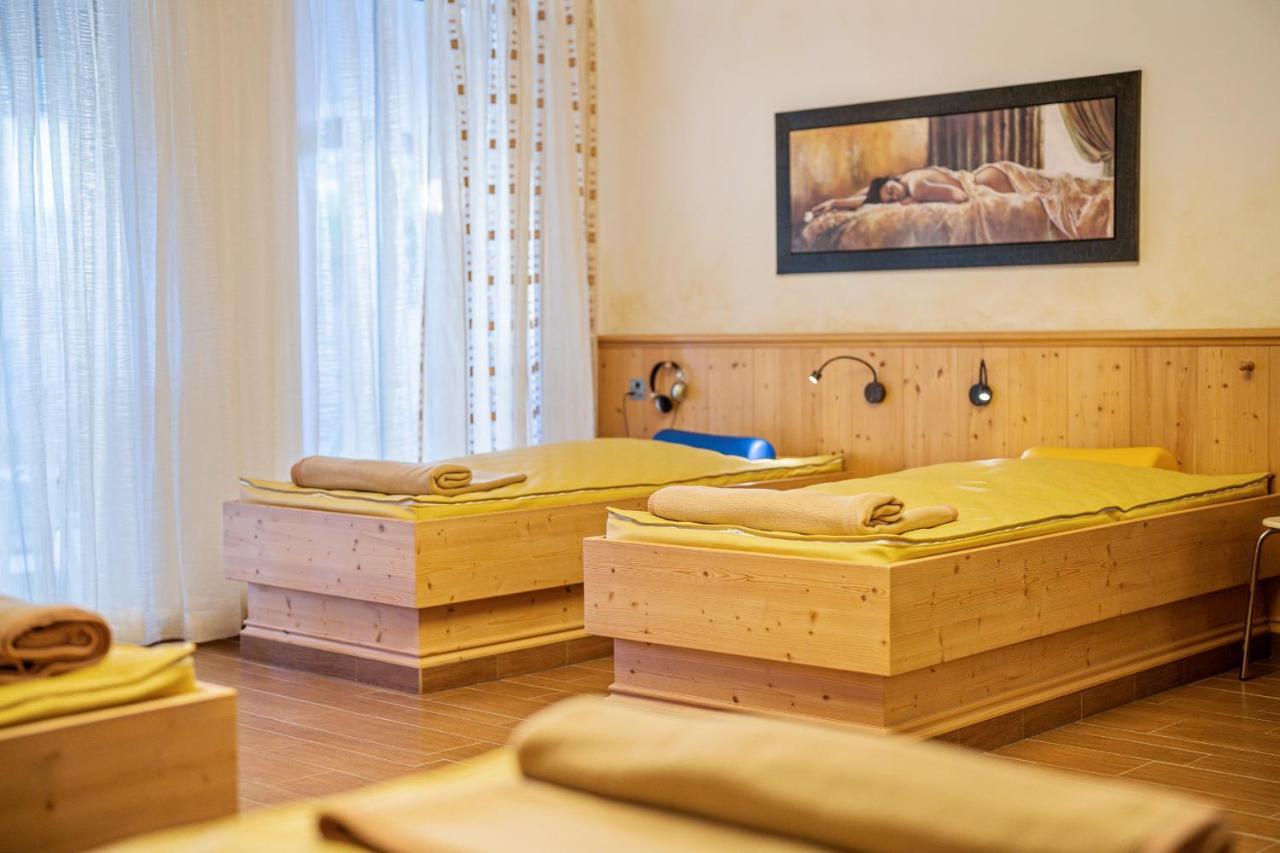 Hotel Preishof Kirchham Extérieur photo