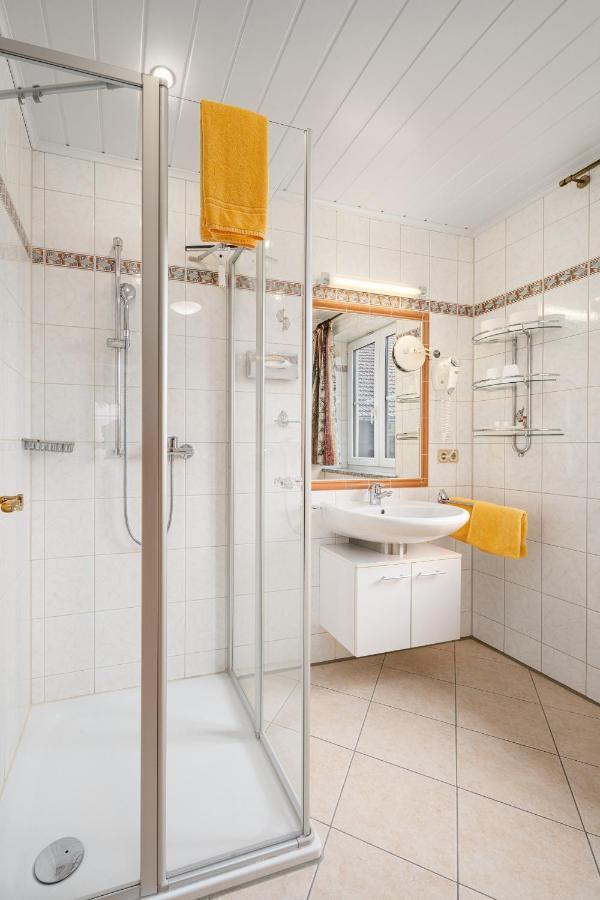 Hotel Preishof Kirchham Extérieur photo