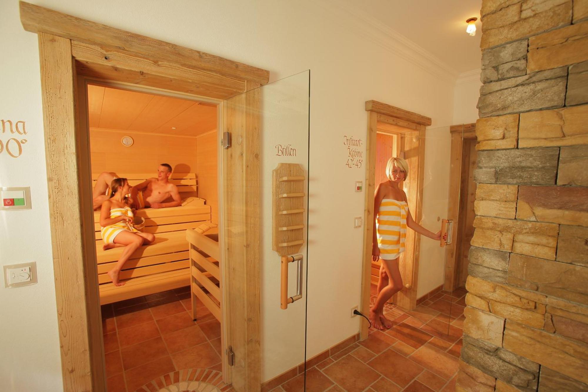 Hotel Preishof Kirchham Extérieur photo